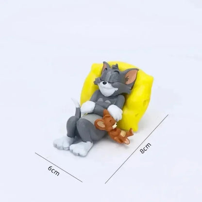 WhiskerChase Cat & Mouse Cartoon Figurines – Desk & Car Ornament