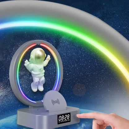 AstroBeat Glow – Floating Astronaut Bluetooth Speaker