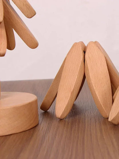 HeatGuard Elegance – 4PCS Wooden Trivet Set