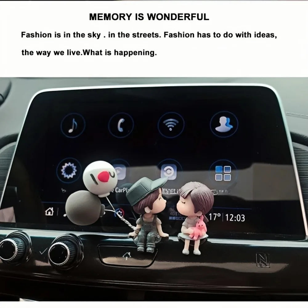 SweetRide Couple Figurine – Cute Car Dashboard Decoration