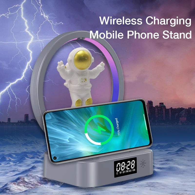 AstroBeat Glow – Floating Astronaut Bluetooth Speaker