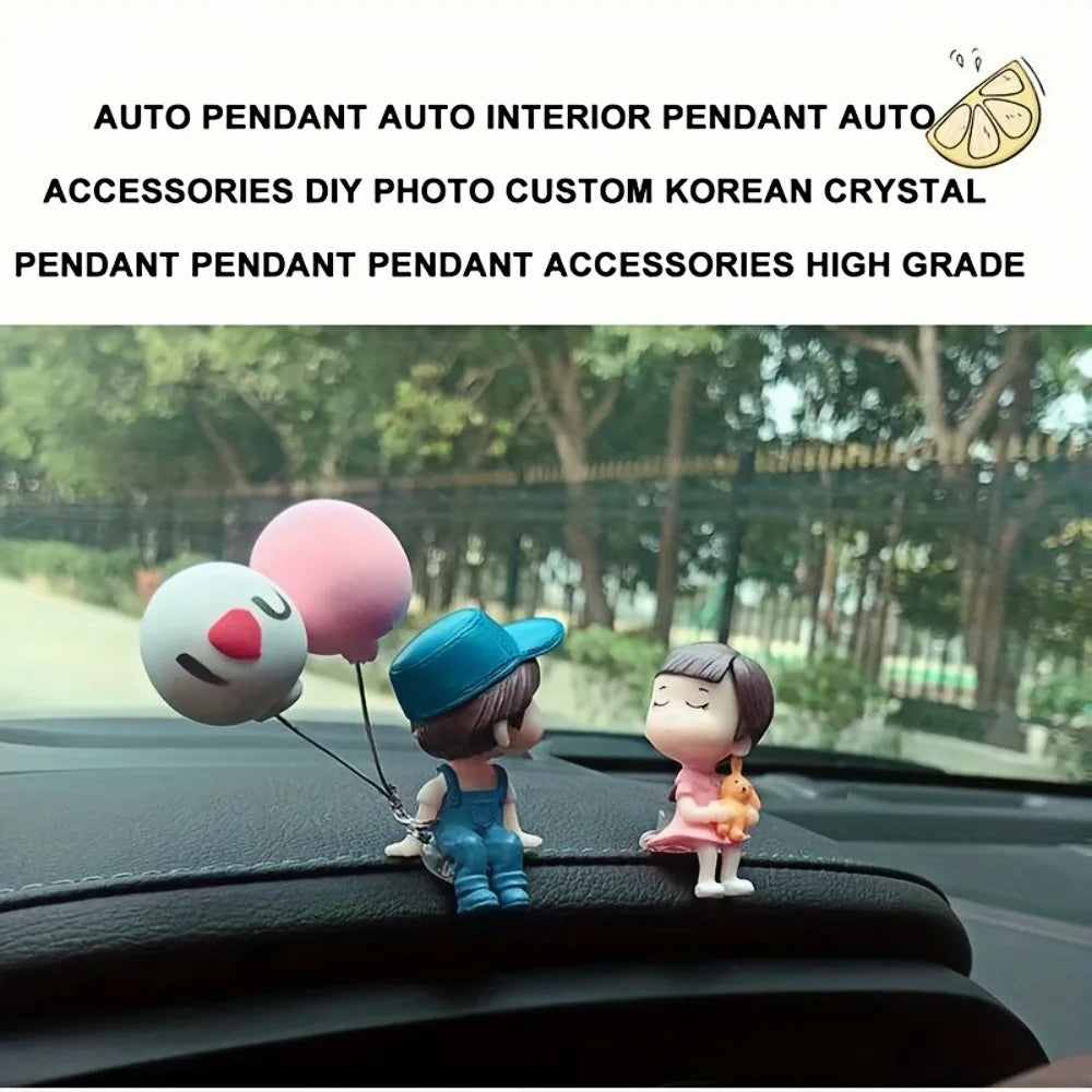 SweetRide Couple Figurine – Cute Car Dashboard Decoration