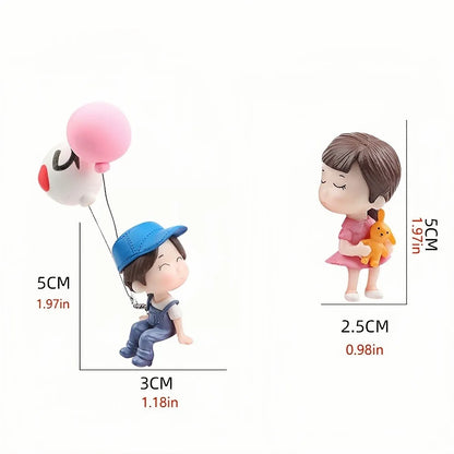 SweetRide Couple Figurine – Cute Car Dashboard Decoration
